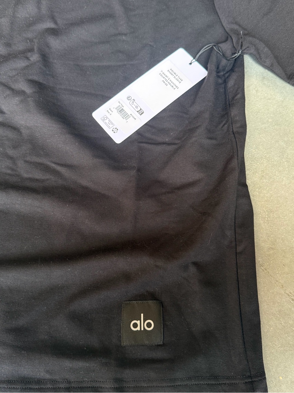 ALO Yoga Men’s Black Crew Short Sleeve Tee - Picture 2 of 4